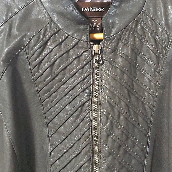 Original leather jacket - Picture 2 of 5